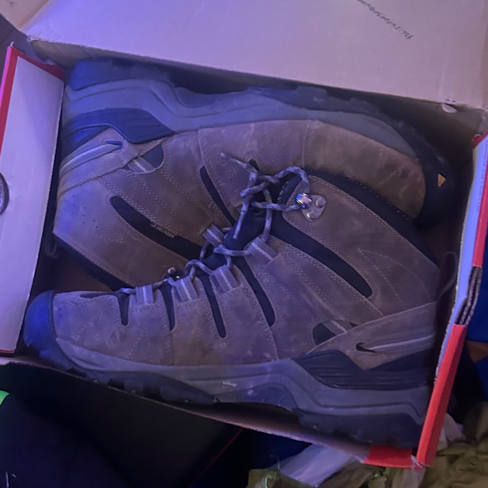 Keen Men's Brown and Black Hiking Boots men’s size 12